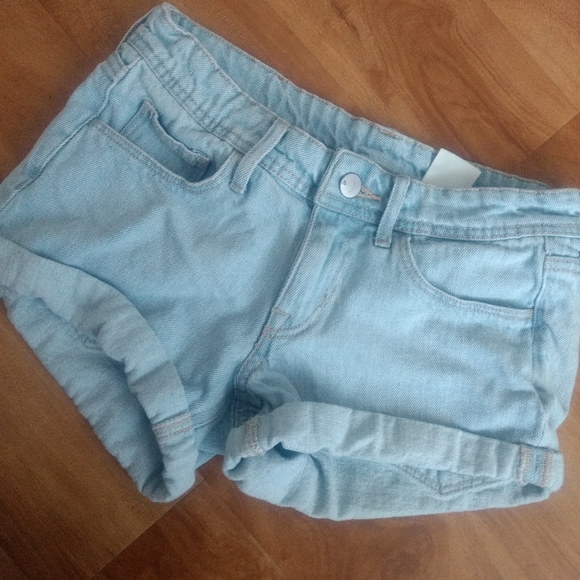 Clothes - Picture 9 of 9